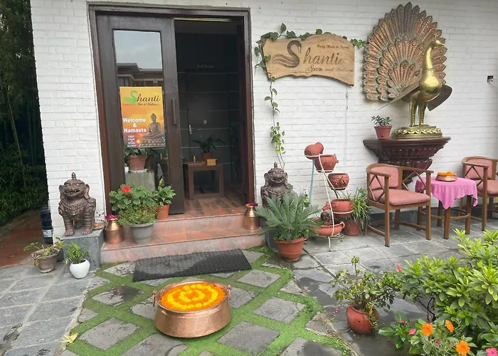 The Malla Hotel - Thamel, 2 Km To Swayambhunath Temple Kathmandu